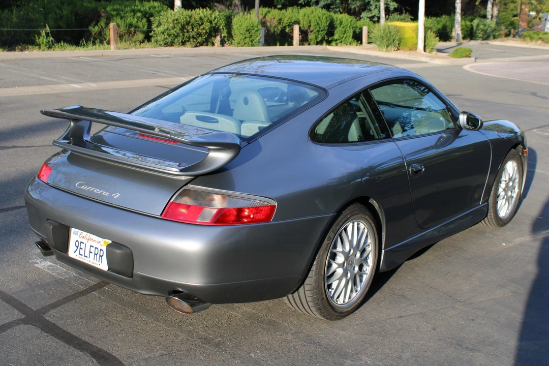 2001 Porsche 996 Carrera 4 - Image 4 of 8
