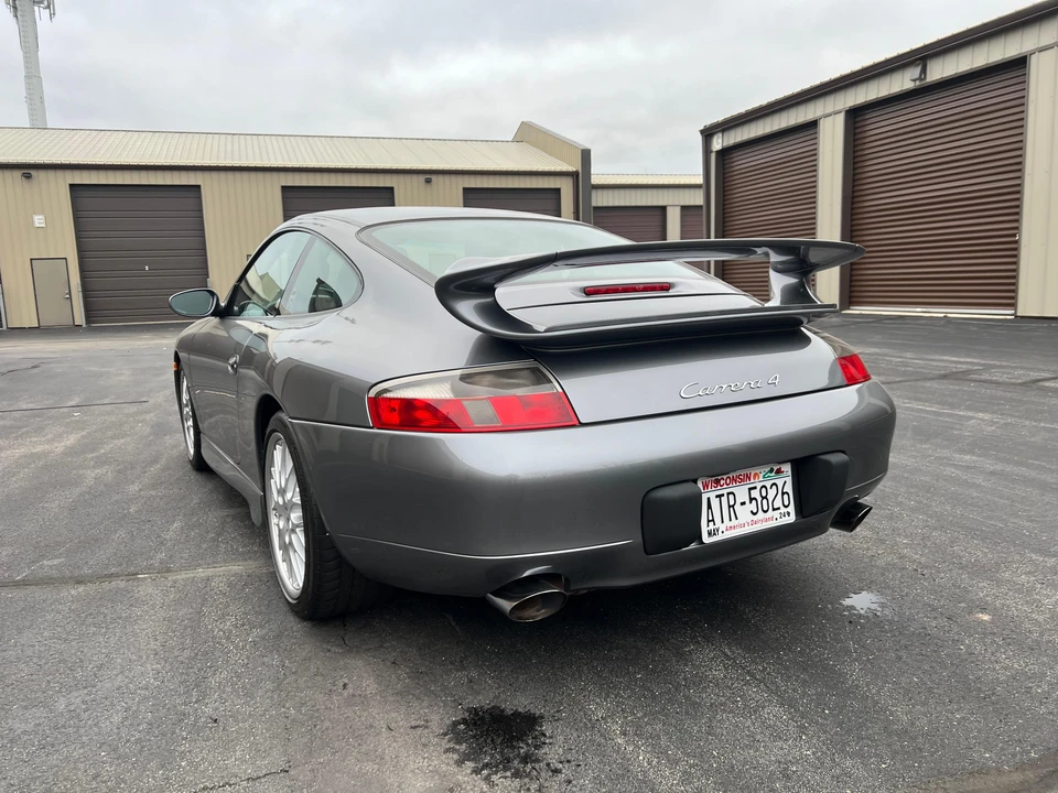 2001 Porsche 996 Carrera 4 - Image 8 of 31