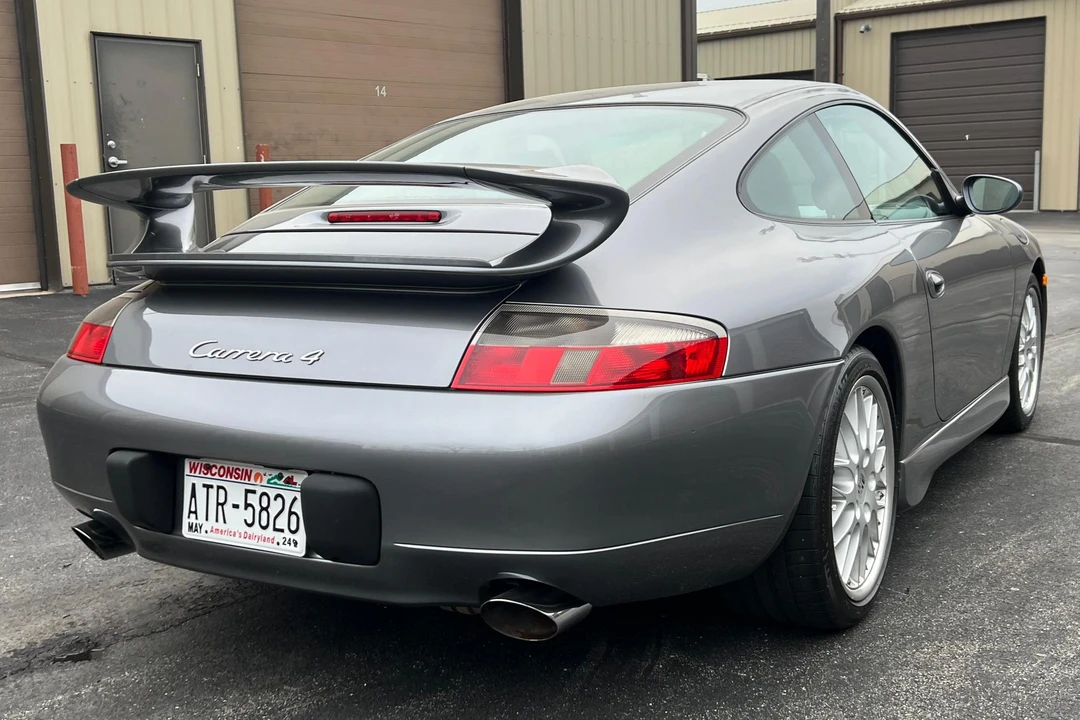 2001 Porsche 996 Carrera 4 - Image 4 of 31