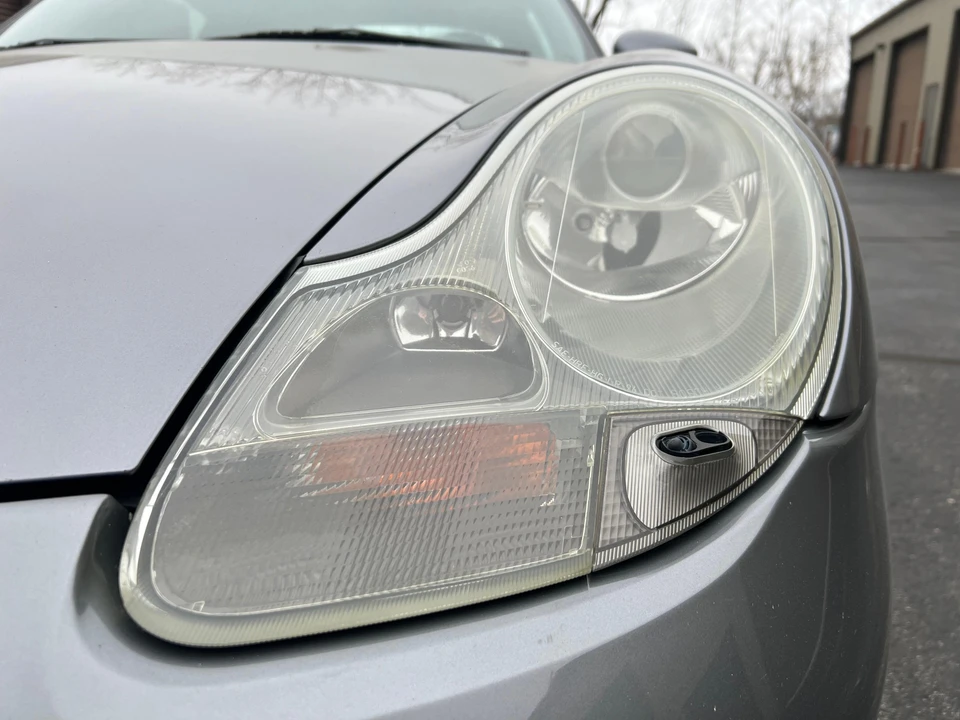 2001 Porsche 996 Carrera 4 - Image 22 of 31