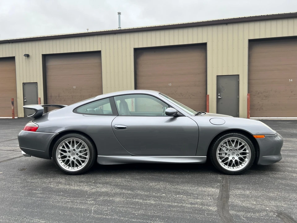 2001 Porsche 996 Carrera 4 - Image 13 of 31