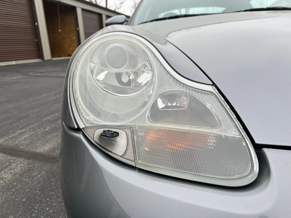 2001 Porsche 996 Carrera 4 - Image 21 of 31