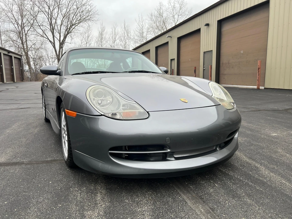 2001 Porsche 996 Carrera 4 - Image 15 of 31