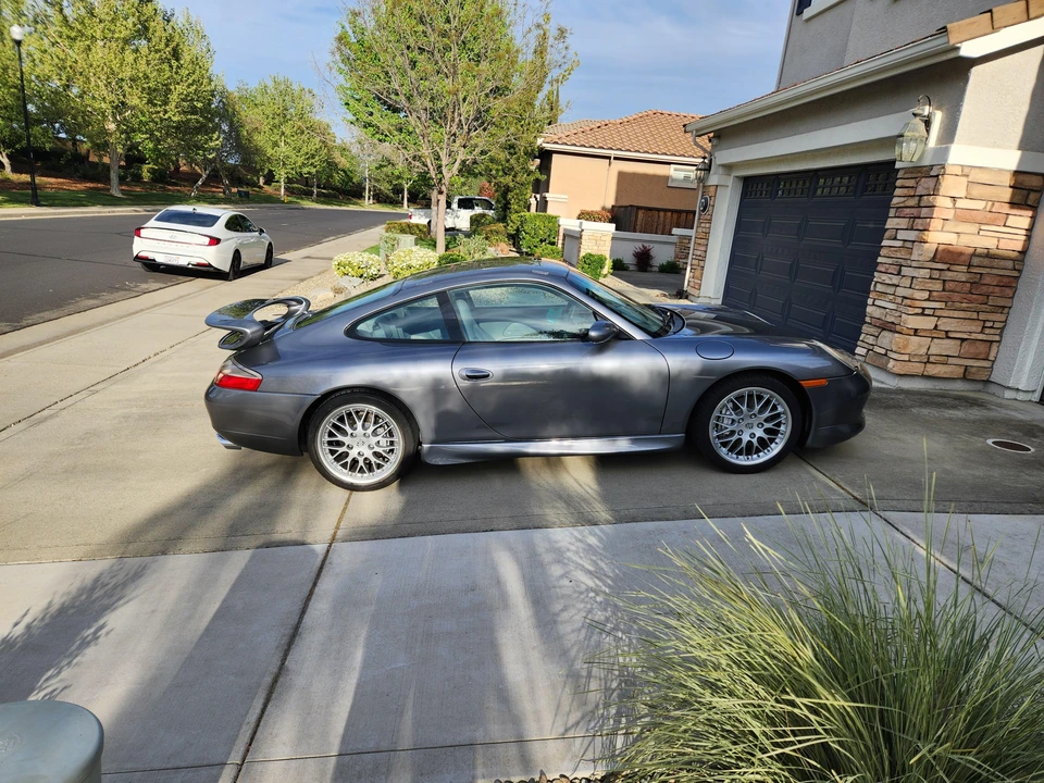 2001 Porsche 996 Carrera 4 - Image 8 of 8