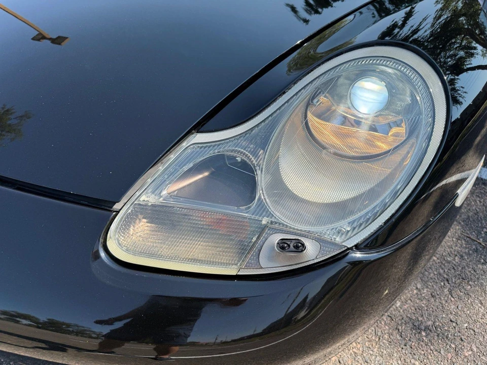 2001 Porsche 996 Carrera 4 - Image 16 of 31