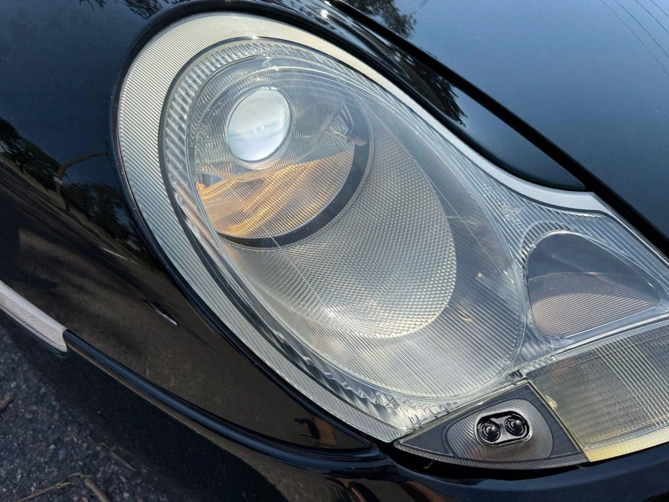 2001 Porsche 996 Carrera 4 - Image 14 of 31