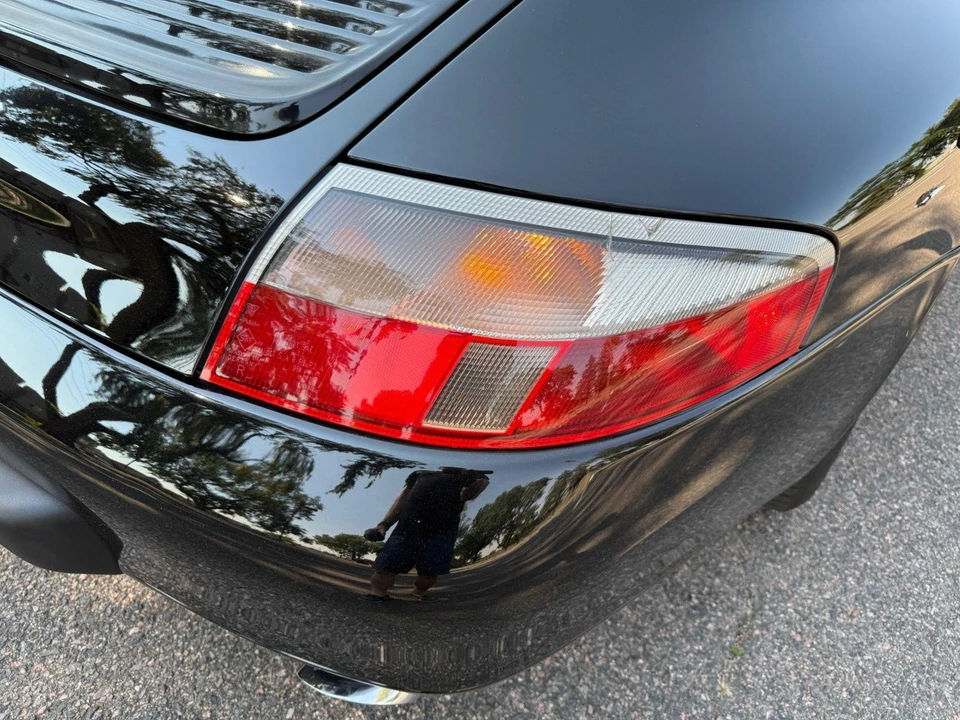 2001 Porsche 996 Carrera 4 - Image 26 of 31