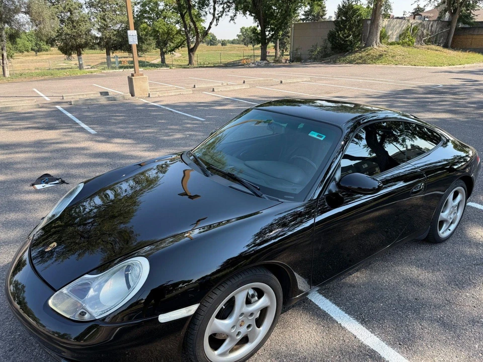 2001 Porsche 996 Carrera 4 - Image 7 of 31