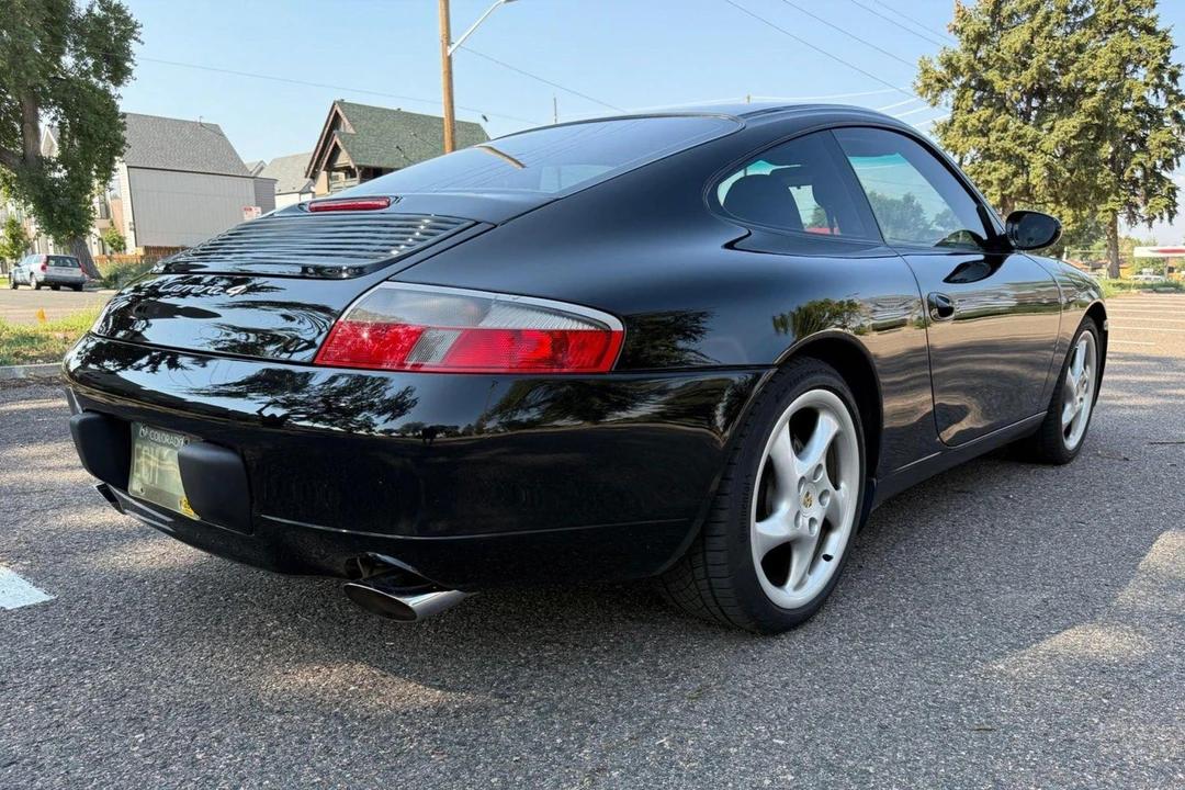 2001 Porsche 996 Carrera 4 - Image 3 of 31
