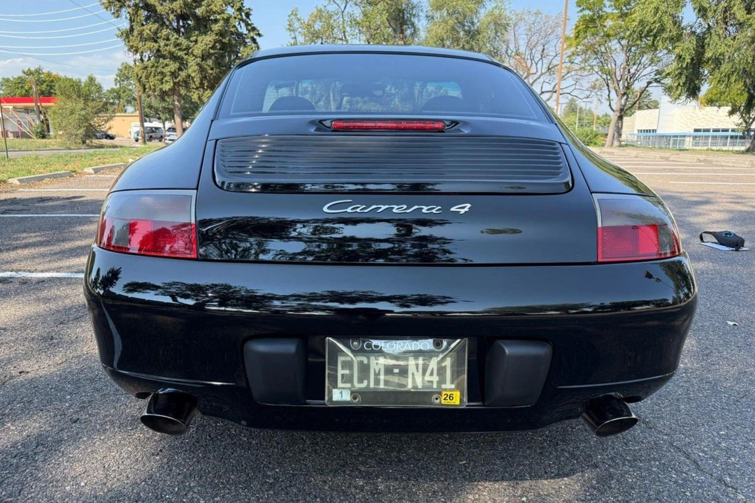 2001 Porsche 996 Carrera 4 - Image 5 of 31