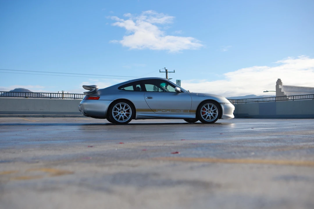 2001 Porsche 996 Carrera - Image 13 of 31