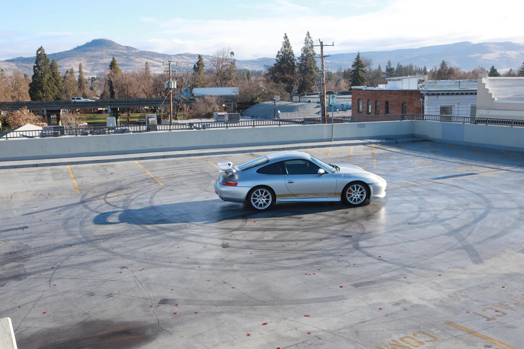 2001 Porsche 996 Carrera - Image 11 of 31