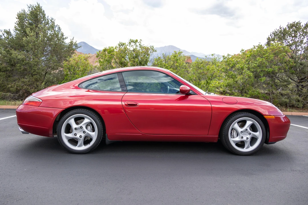 2001 Porsche 996 Carrera 4 - Image 3 of 31