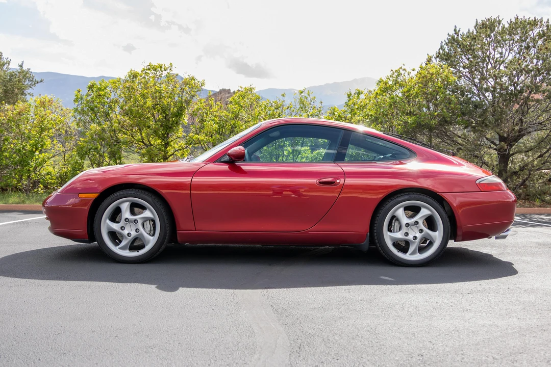 2001 Porsche 996 Carrera 4 - Image 6 of 31
