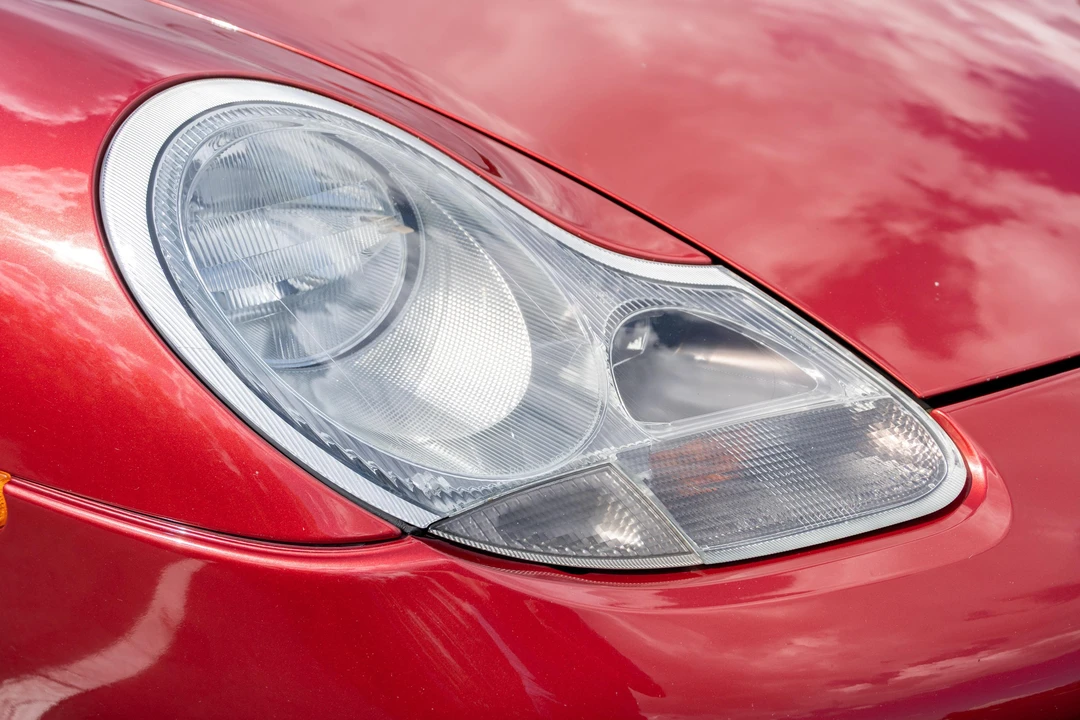 2001 Porsche 996 Carrera 4 - Image 9 of 31