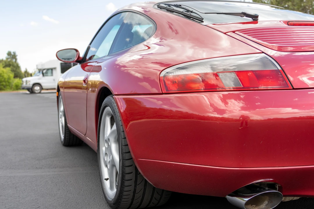 2001 Porsche 996 Carrera 4 - Image 26 of 31