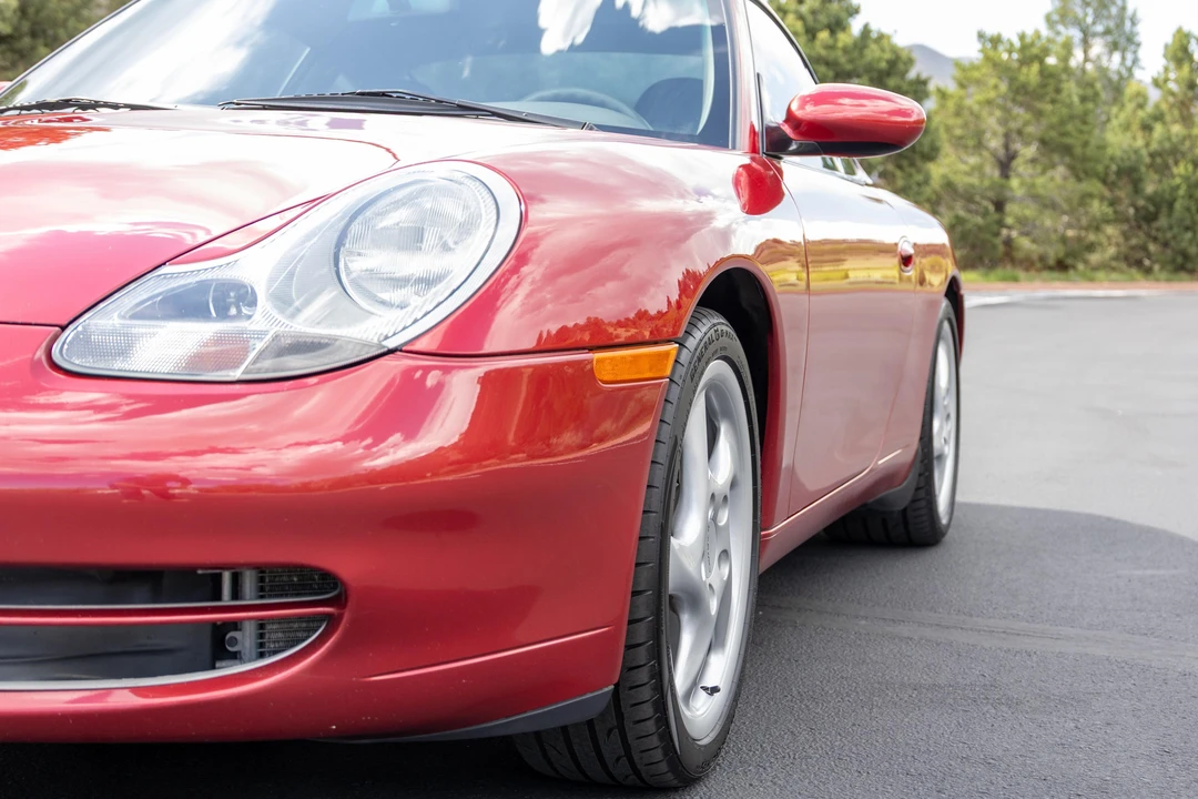 2001 Porsche 996 Carrera 4 - Image 15 of 31