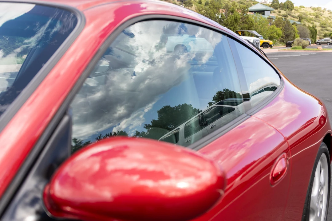 2001 Porsche 996 Carrera 4 - Image 19 of 31