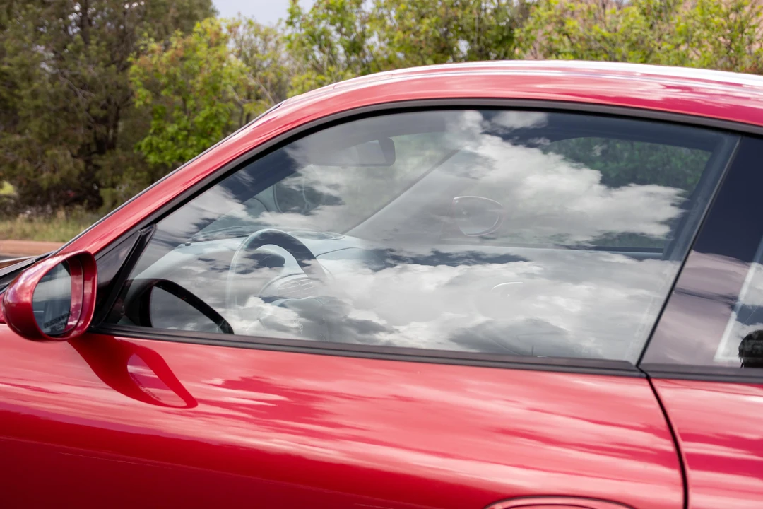 2001 Porsche 996 Carrera 4 - Image 22 of 31