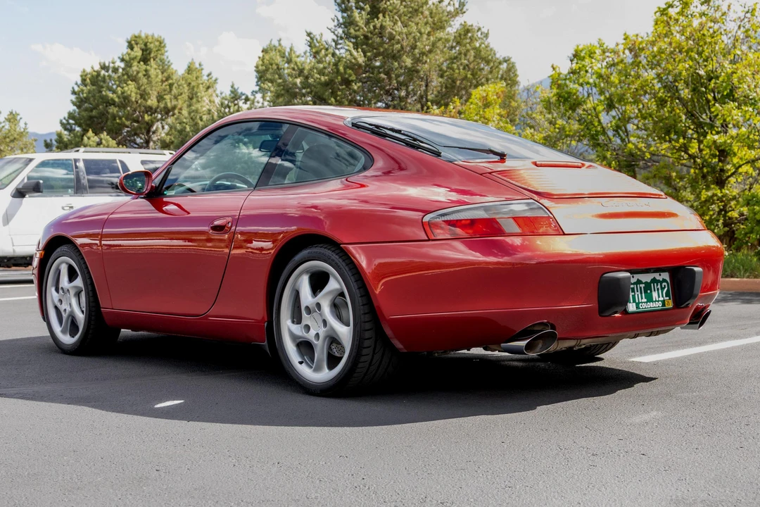 2001 Porsche 996 Carrera 4 - Image 4 of 31