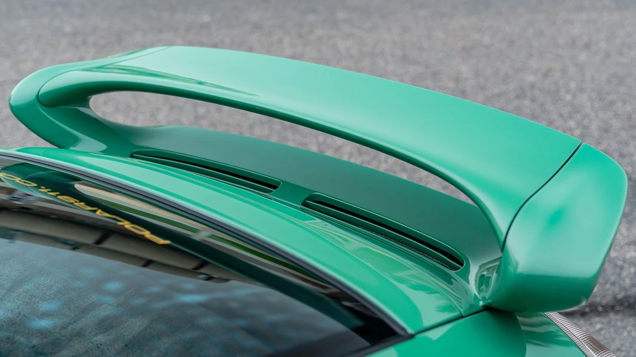 2001 Porsche 996 Carrera 4 - Image 26 of 31