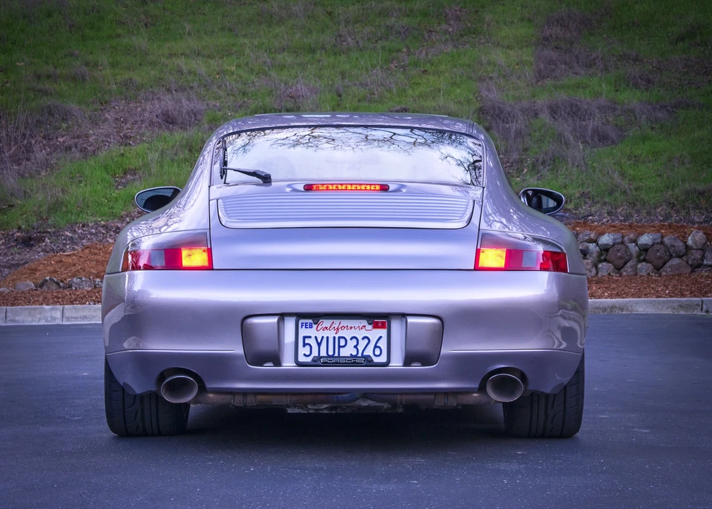 2001 Porsche 996 Carrera - Image 12 of 31