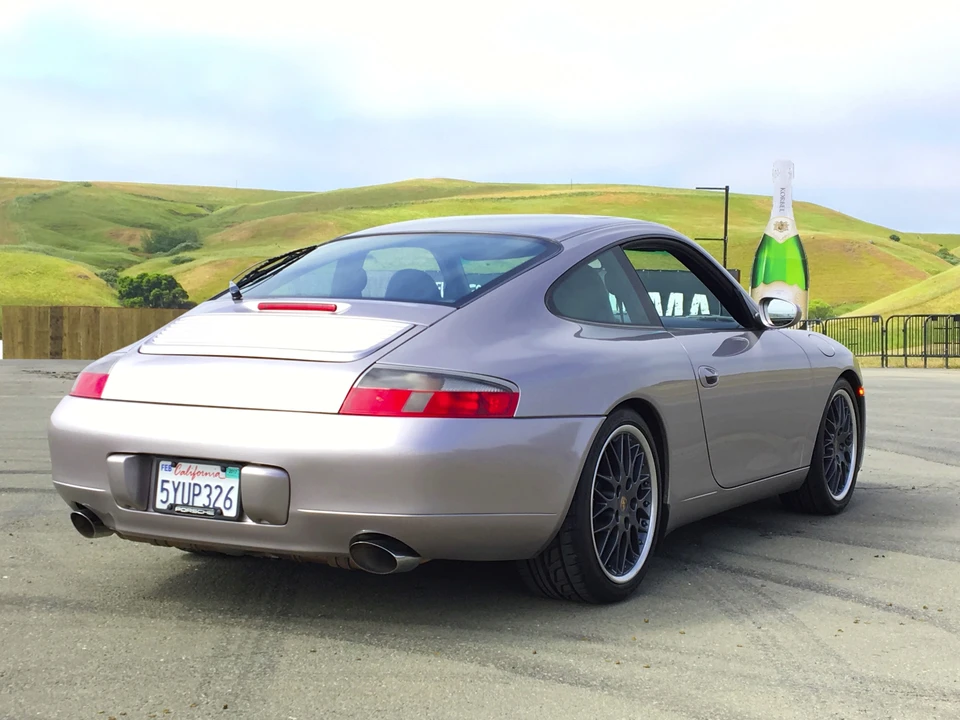 2001 Porsche 996 Carrera - Image 6 of 31
