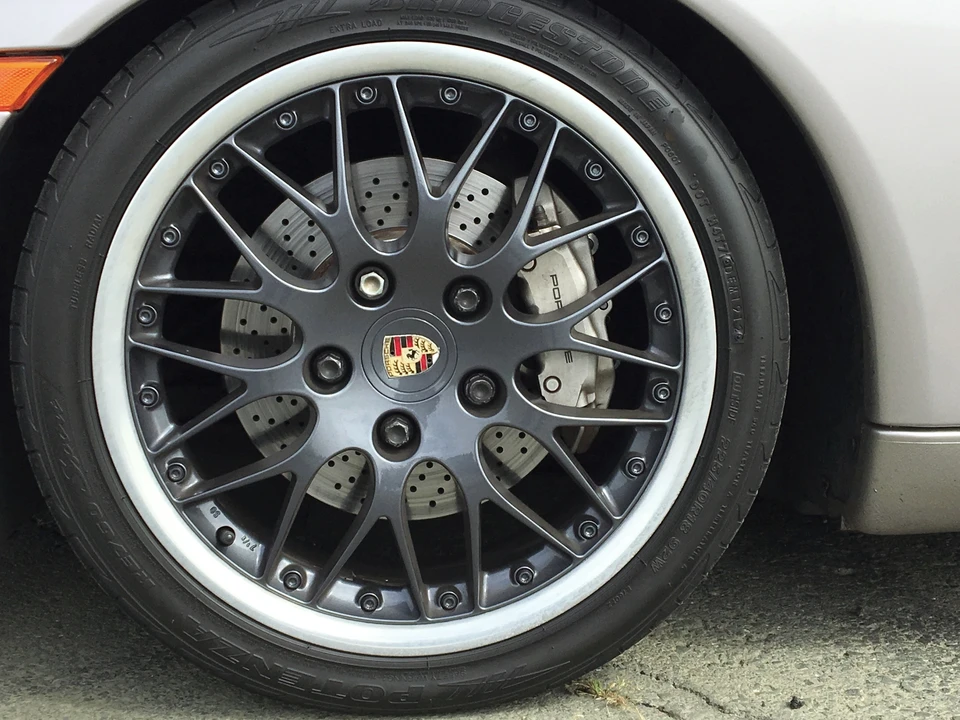 2001 Porsche 996 Carrera - Image 13 of 31