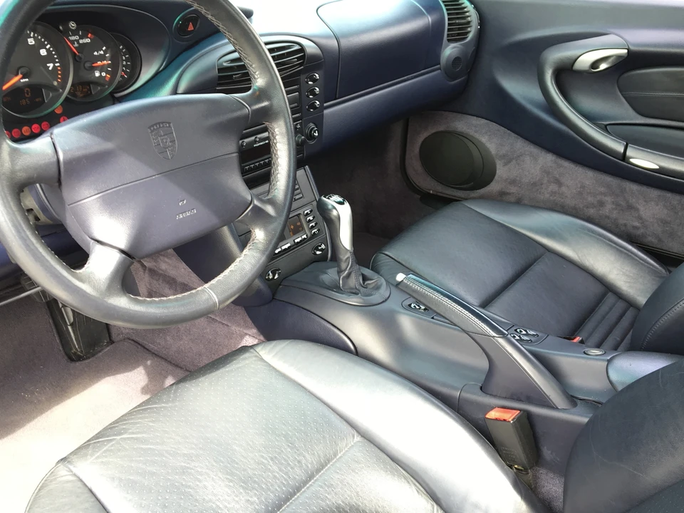 2001 Porsche 996 Carrera - Image 21 of 31