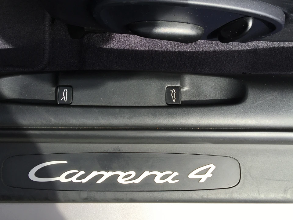 2001 Porsche 996 Carrera - Image 24 of 31