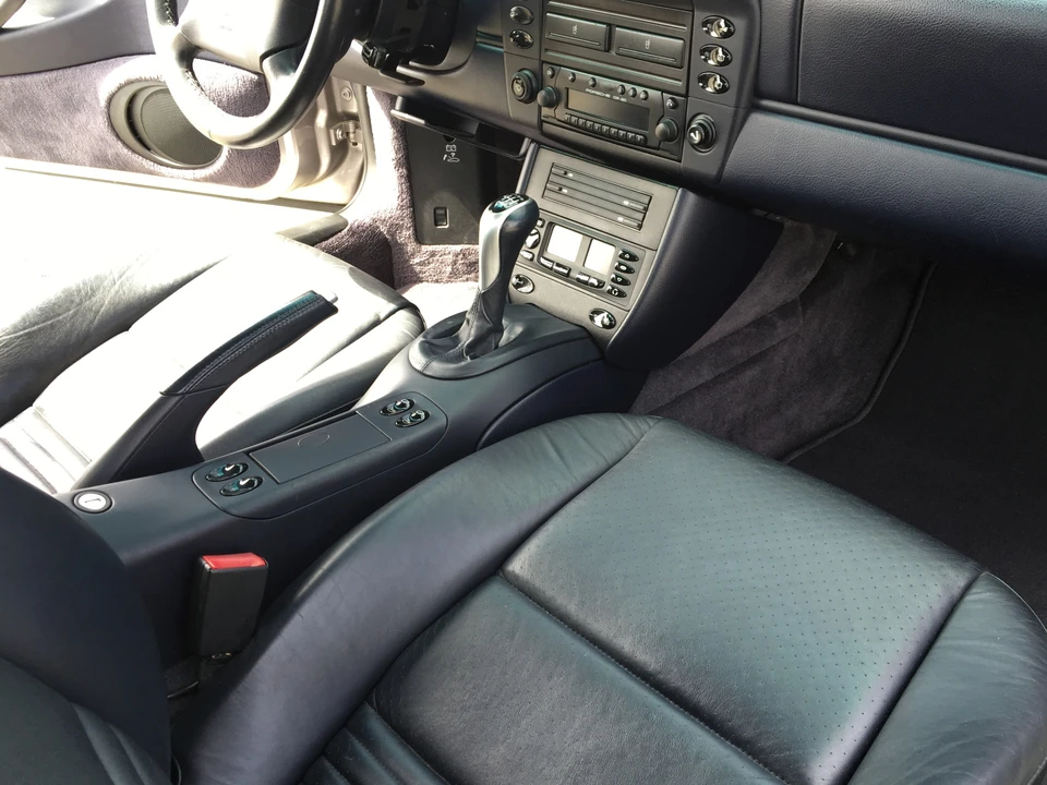 2001 Porsche 996 Carrera - Image 22 of 31