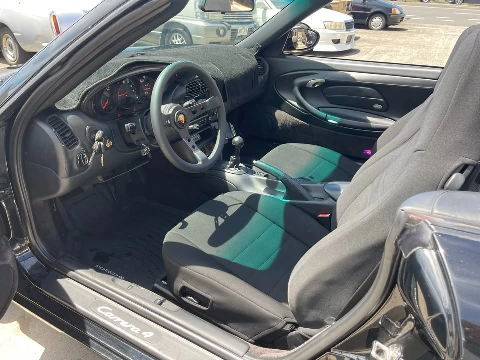 2001 Porsche 996 Carrera 4 - Image 11 of 20