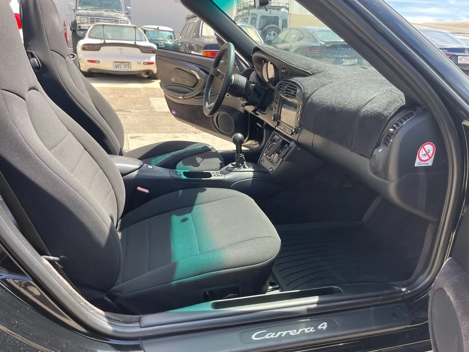 2001 Porsche 996 Carrera 4 - Image 15 of 20