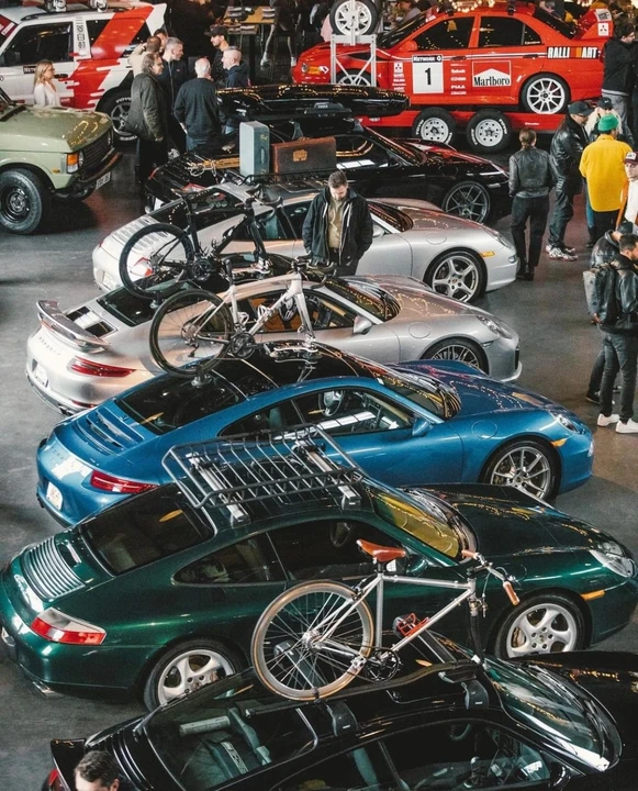 2001 Porsche 996 Carrera 4 - Image 19 of 31
