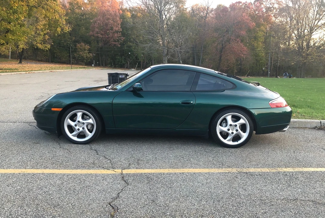 2001 Porsche 996 Carrera 4 - Image 11 of 31
