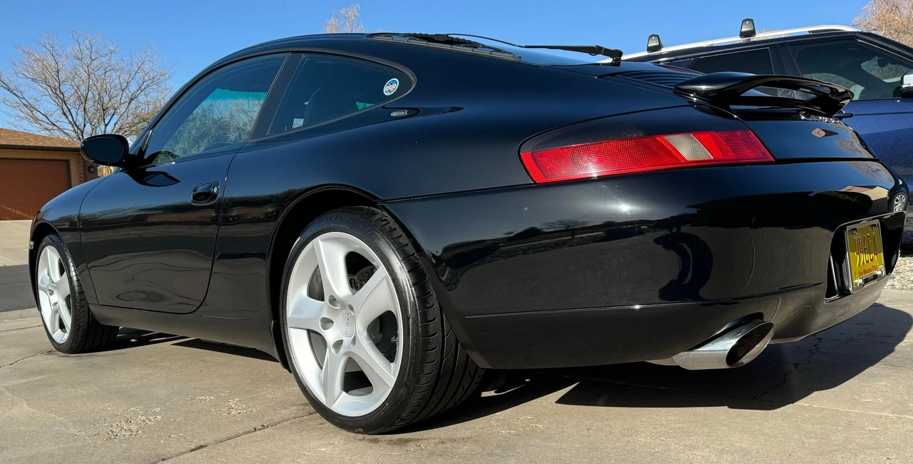 2001 Porsche 996 Carrera 4 - Image 3 of 12