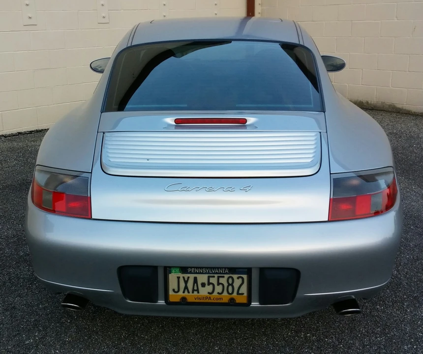 2001 Porsche 996 Carrera - Image 8 of 31