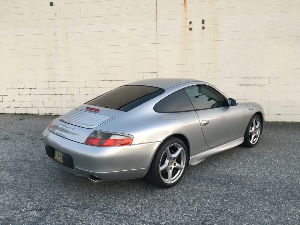 2001 Porsche 996 Carrera - Image 11 of 31