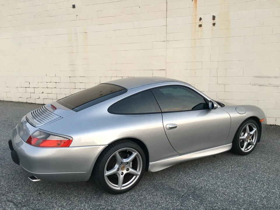 2001 Porsche 996 Carrera - Image 13 of 31