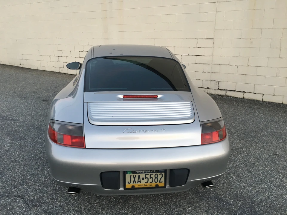 2001 Porsche 996 Carrera - Image 9 of 31