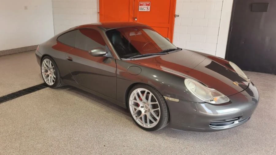2001 Porsche 996 Carrera 4 - Image 10 of 10