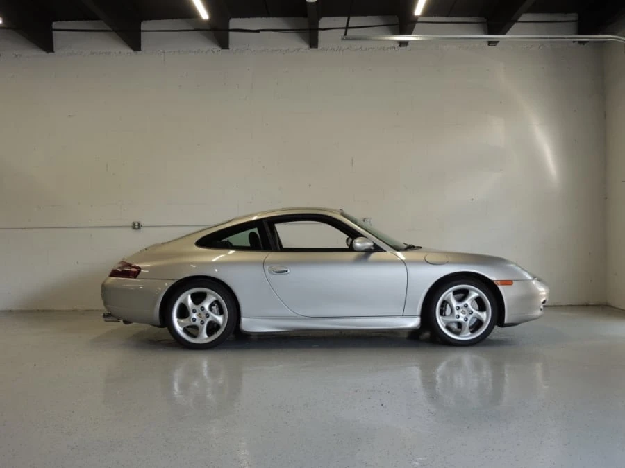 2001 Porsche 996 Carrera 4 - Image 11 of 12