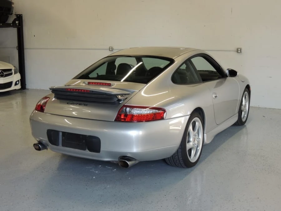 2001 Porsche 996 Carrera 4 - Image 10 of 12