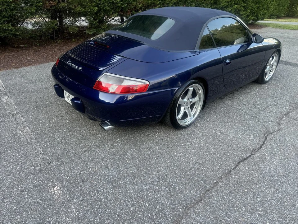 2001 Porsche 996 Carrera 4 - Image 17 of 21