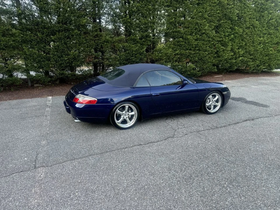 2001 Porsche 996 Carrera 4 - Image 13 of 21