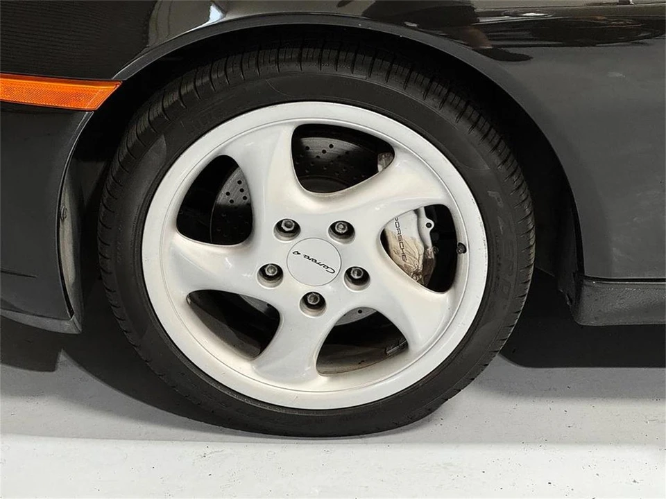 2001 Porsche 996 Carrera 4 - Image 20 of 28
