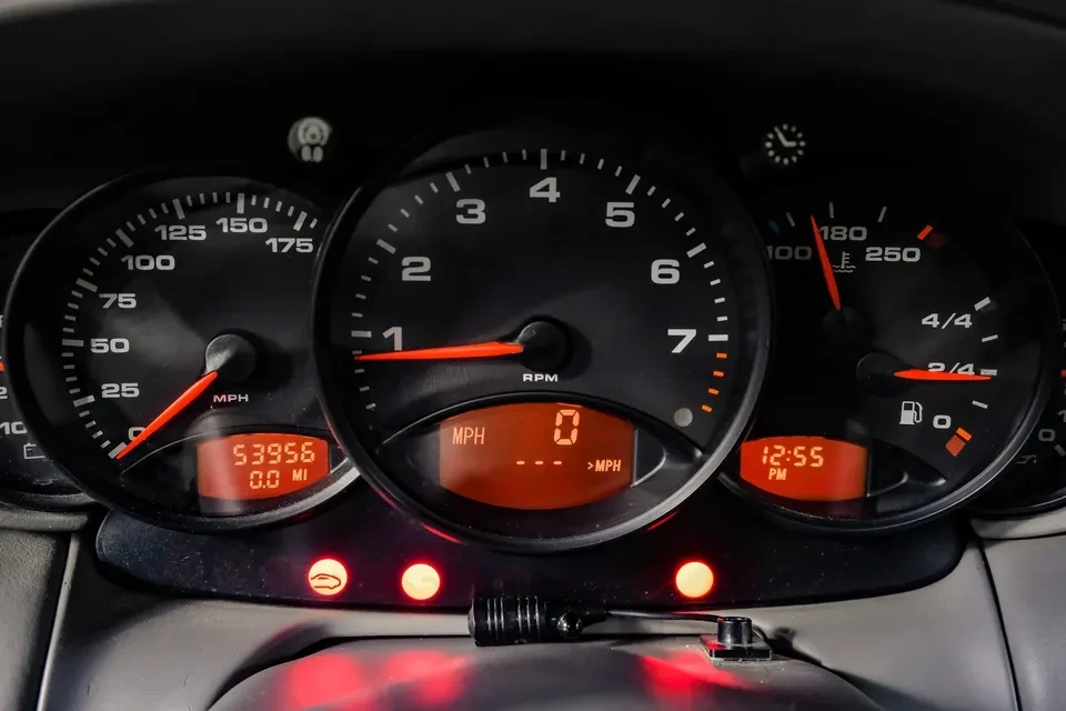 2001 Porsche 996 Carrera - Image 13 of 18