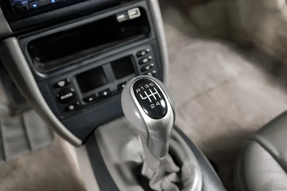 2001 Porsche 996 Carrera - Image 17 of 18