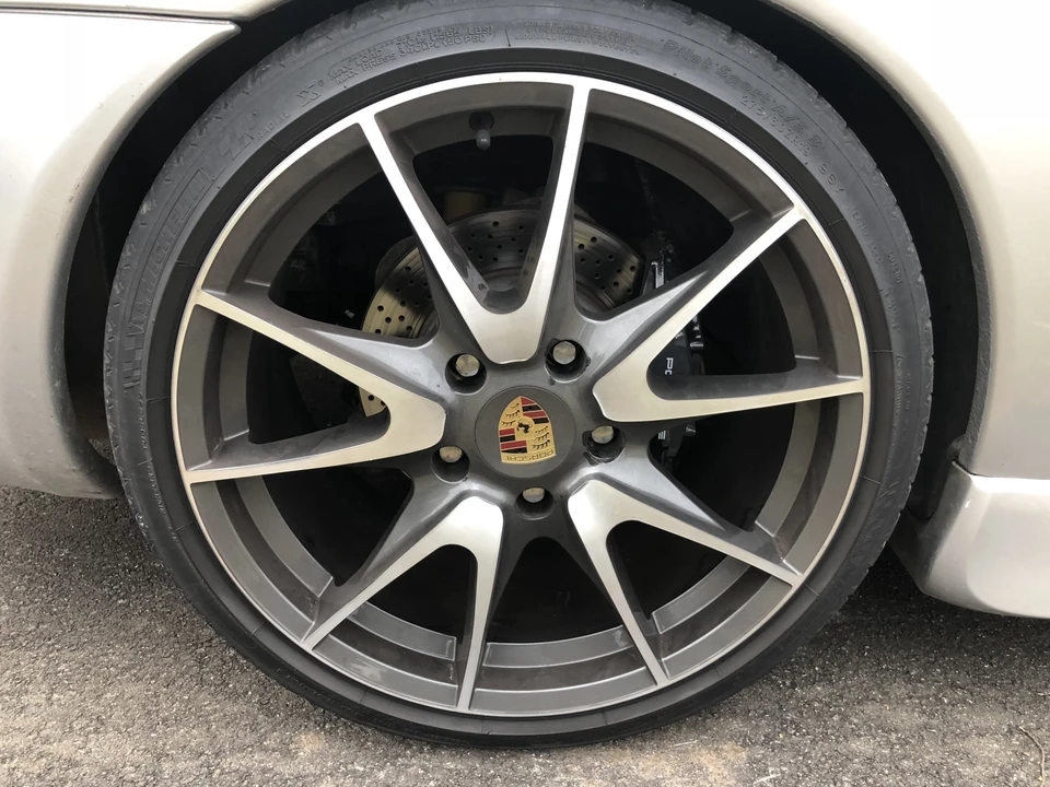 2001 Porsche 996 Carrera - Image 25 of 31