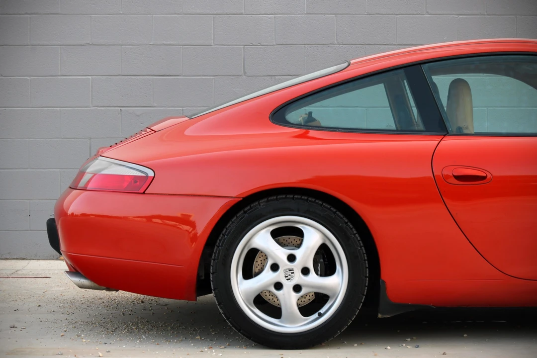 2001 Porsche 996 Carrera - Image 28 of 31